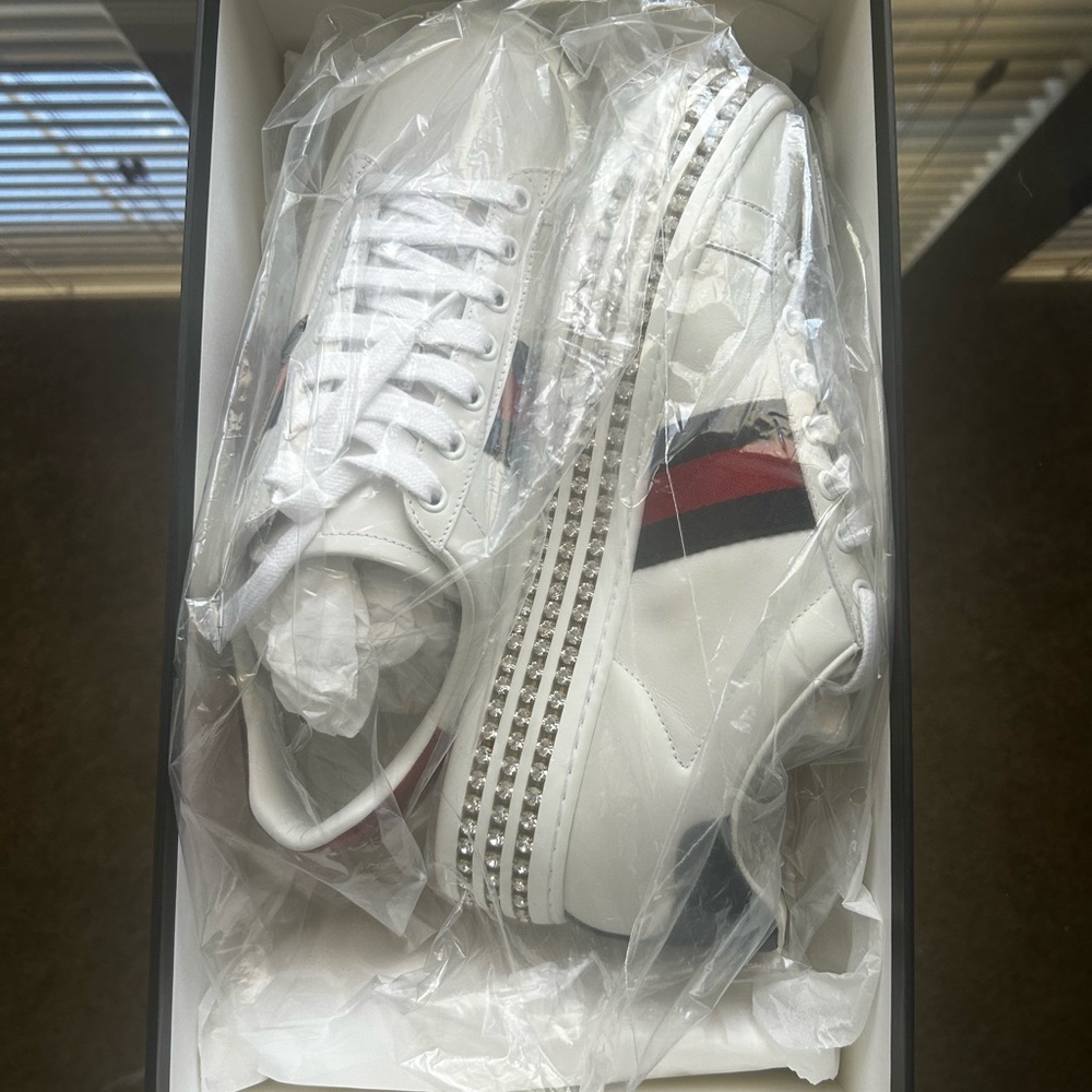 Gucci White Sneakers with Red and Blue Stripes